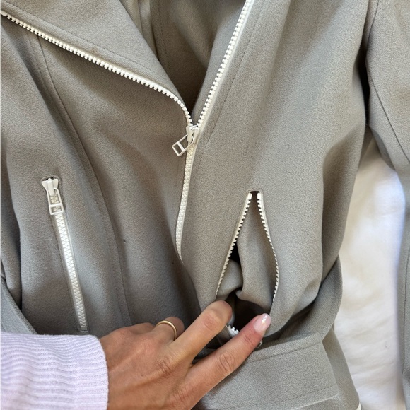 Cacharel 100% wool jacket / coat size 8 gray and white - Picture 5 of 11